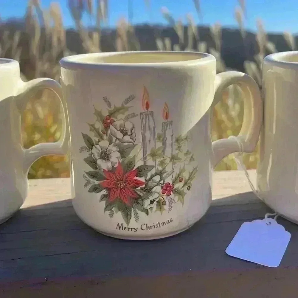 Vintage USA set of six Christmas coffee mugs. - Picture 2 of 6